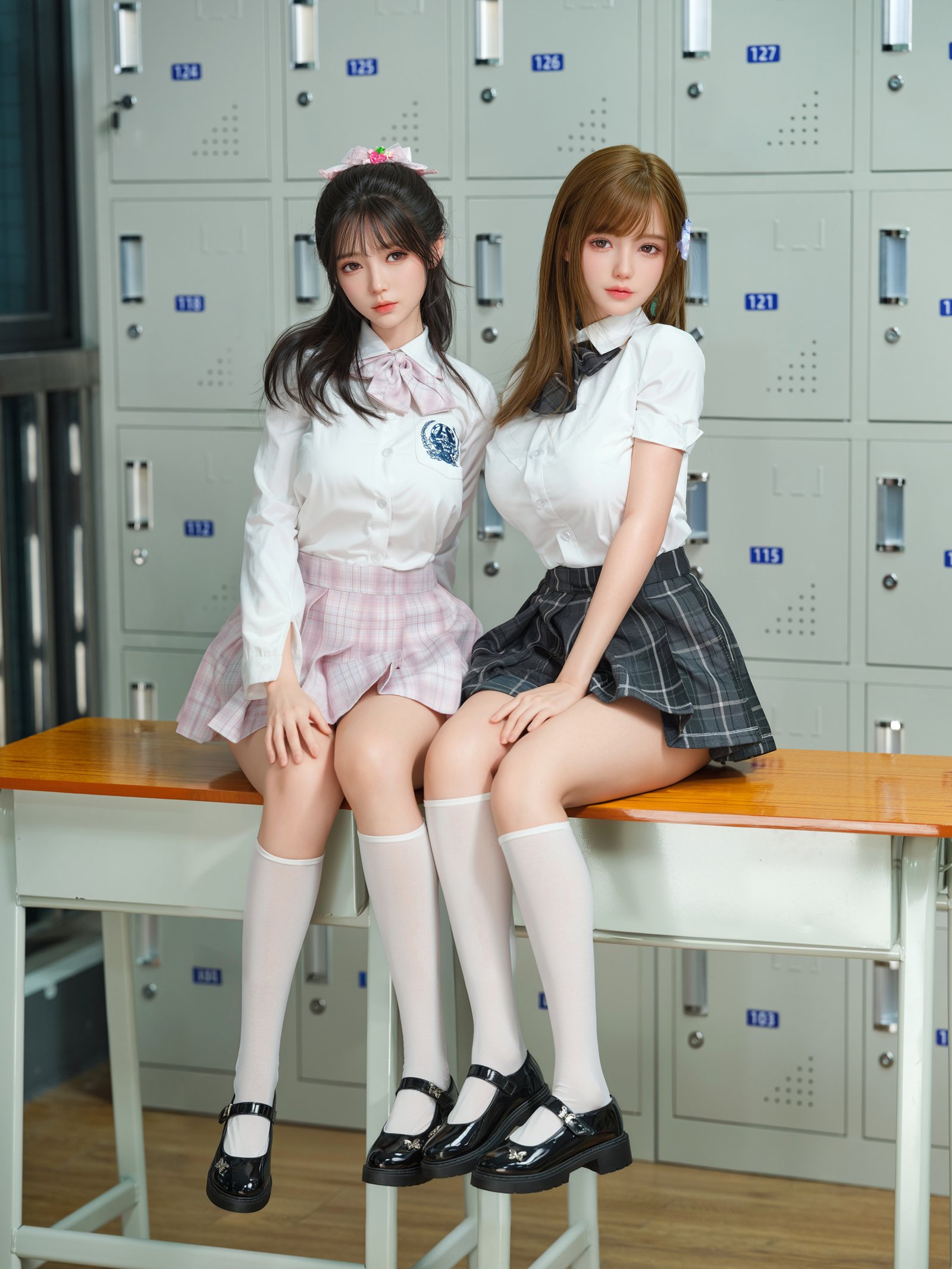 HSDoll M4 pink and grey plaid collector figures